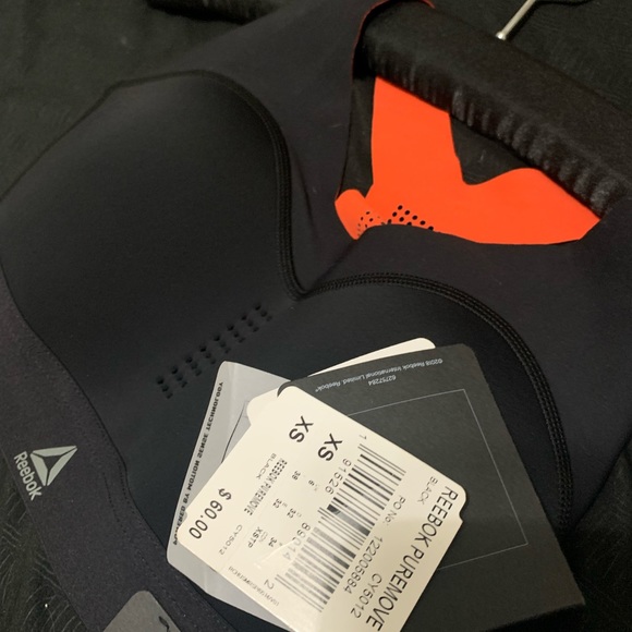 Sport bra reebok - Picture 2 of 3